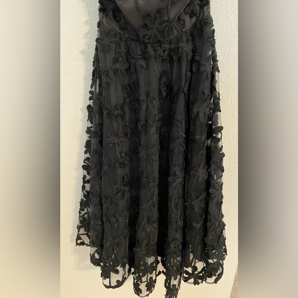 Selfie Leslie DORI FLORAL EMBELLISHED MIDI DRESS BLACK Angel Biba Medium Wedding - Picture 7 of 13